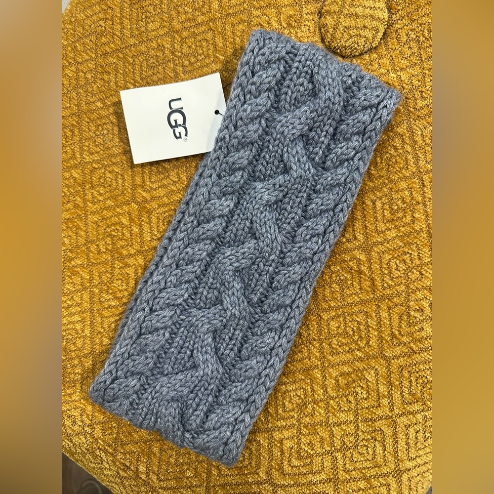 UGG Charcoal Cable Knit Headband NWT Soft Winter Ear Warmer Gray